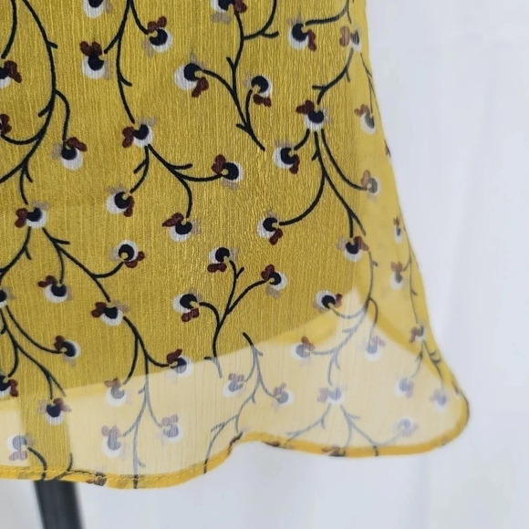 Women's Old Navy Yellow Flower Chiffon Blouse Sleeveless Sheer Top Sz Medium M - Picture 7 of 9